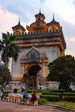Patuxay Park 'ta mimarlık, Laos