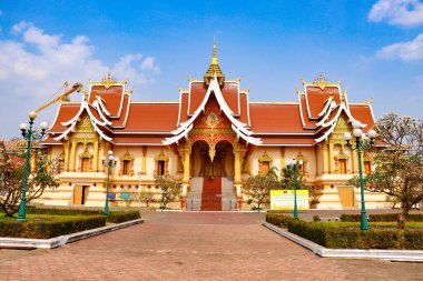 Luang Tapınağında güzel bir Budist mimarisi, Laos