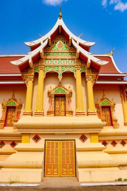 Luang Tapınağında güzel bir Budist mimarisi, Laos
