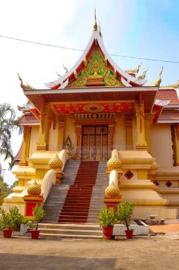 Luang Tapınağında güzel bir Budist mimarisi, Laos