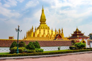 Wat Pha Luang Tapınağı, Laos