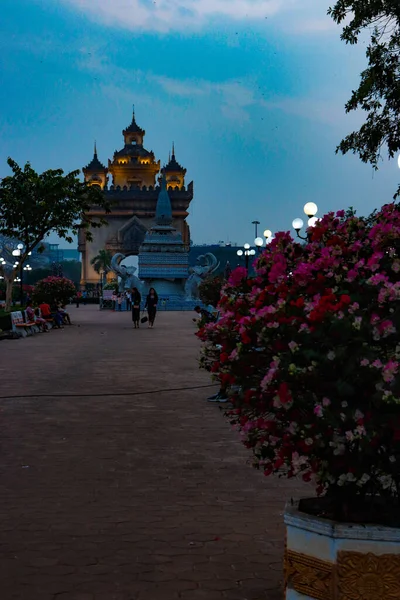 Kvällstid Patuxay Park Laos — Stockfoto