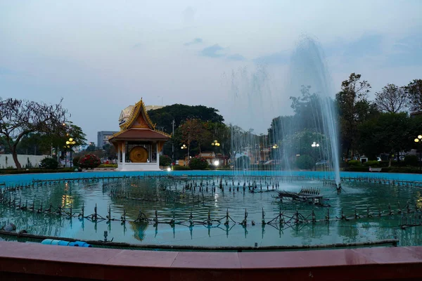 Abends Patuxay Park Laos — Stockfoto