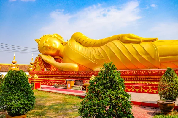 Buddha Vientiane 'de yatıyor, Laos