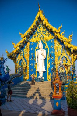 Tayland. Chiang Rai. Mavi Tapınak