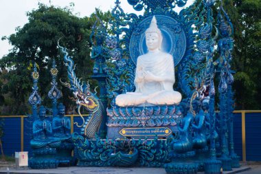 Tayland. Chiang Rai. Mavi Tapınak