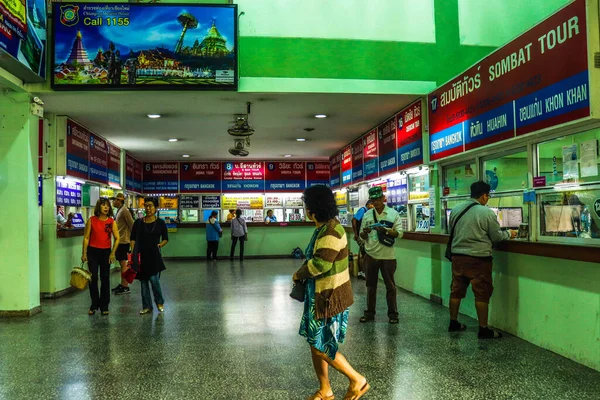 チェンライ タイのバスターミナル — ストック写真