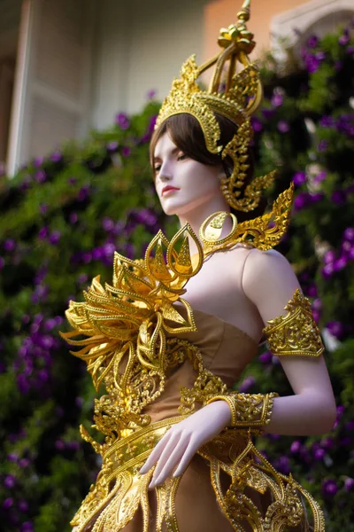 Női Szobor Virág Fesztivál Thaiföldön — Stock Fotó