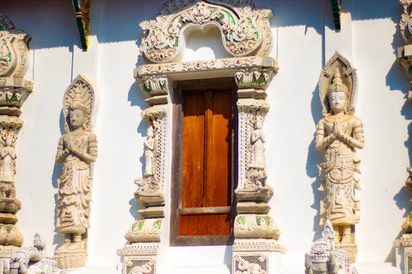 Tayland. Chiang Rai. Diğer Tapınaklar