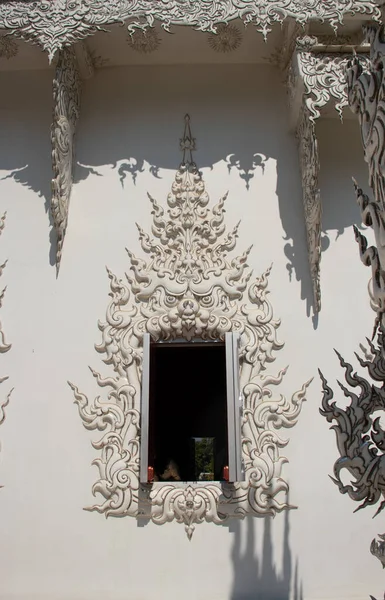 Tayland. Chiang Rai. Beyaz Tapınak