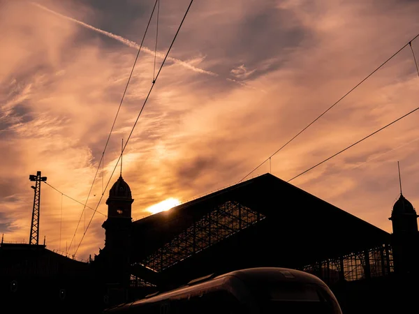 Visão traseira da Estação Ferroviária Nyugati em Budapeste — Fotografia de Stock