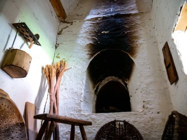 Geleneksel bir fırın pise evde bir şömine görünümü