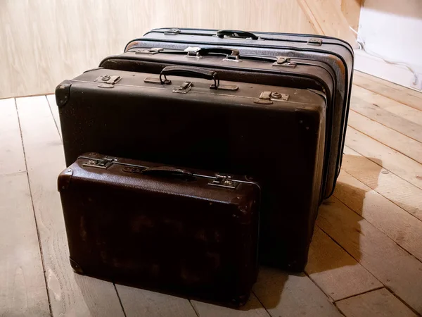 Bazı retro bavullar üzerinde görünüm