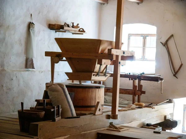 Uitzicht op een traditionele watermolen in Szentendre — Stockfoto