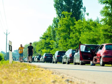 Trafik sıkışıklığı ve Sırp Hungar 'ında bekleyenler