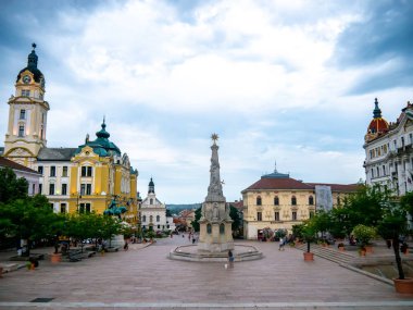 Pecs, Macaristan - 08 Ağustos 2019: Szech 'teki insanlara bakın