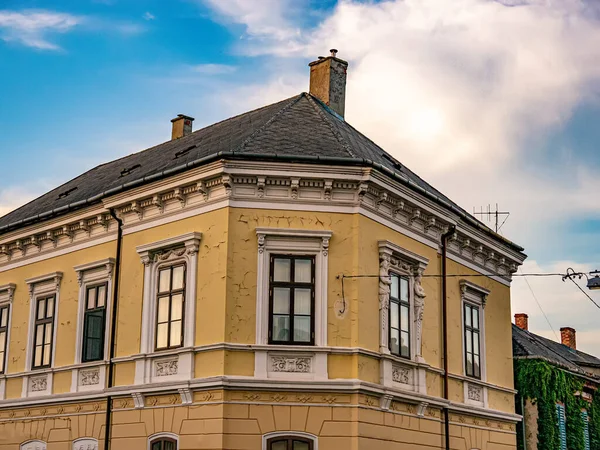 Vista Sobre Arquitetura Histórica Keszthely Hungria Dia Ensolarado — Fotografia de Stock