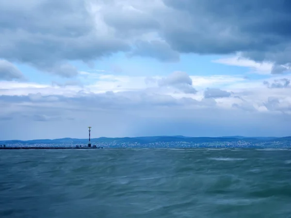 Blick Auf Den Plattensee Auf Siofok Einem Stürmischen Tag — Stockfoto