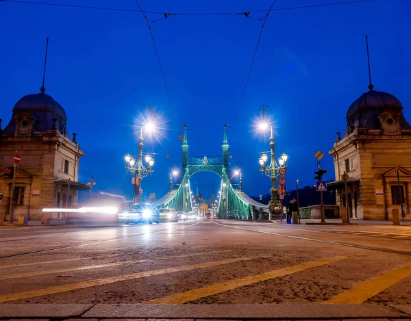 Budapest Ungheria Dicembre 2019 Vista Sul Traffico Piazza Fovam Sul — Foto Stock