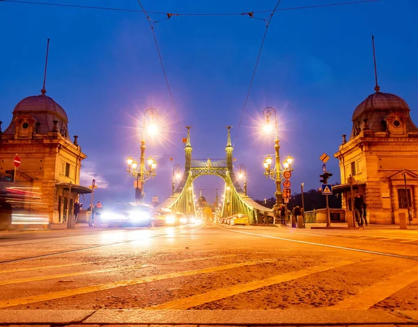 Budapest Ungheria Dicembre 2019 Vista Sul Traffico Piazza Fovam Sul — Foto Stock