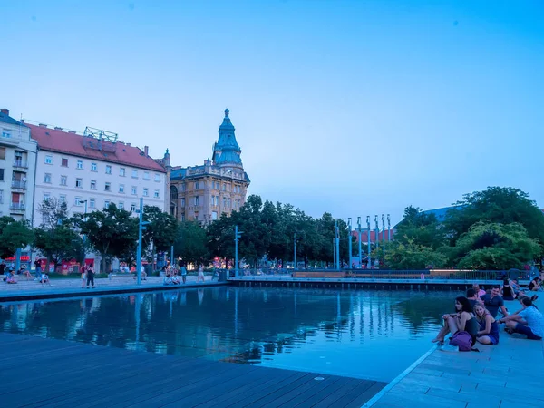 Budapest Węgry Sierpnia 2020 Widok Zachód Słońca Podczas Gdy Ludzie — Zdjęcie stockowe