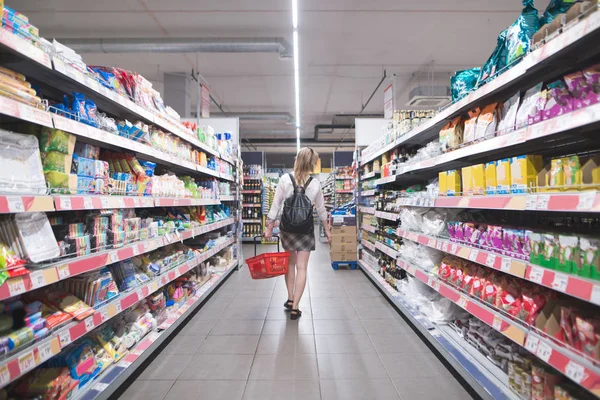 Back Stylish Woman Walking Supermarket Basket Hands Buying Products Shopping — Stock Photo, Image