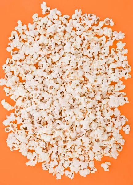 Hintergrund Popcorn Auf Leuchtend Orangefarbenem Hintergrund Draufsicht Flach Lag Kopierraum — Stockfoto