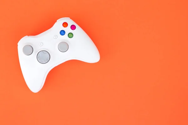 Gamepad Van Egy Piros Háttér Elszigetelt Játék Verseny Fehér Joystick — Stock Fotó