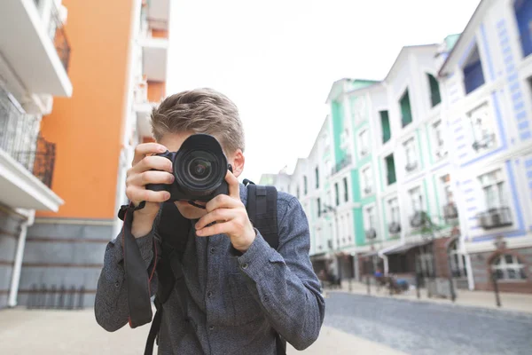 Close Portrait Professional Photographer Gray Shirt Photographed Camera Streets Town — Stock Photo, Image
