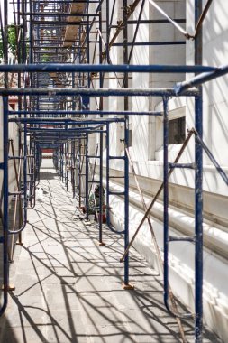 yeniden oluşturma için çalışma alanı içinde kule iskele