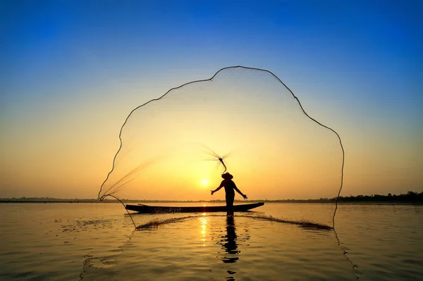 Hombre Lanzar Una Forma Red Norte Tailandia —  Fotos de Stock