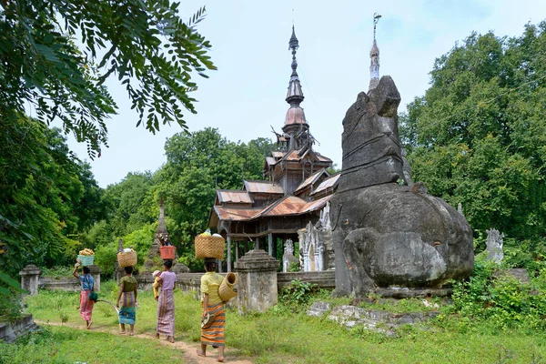 Myanmar women head