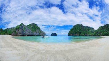 Myanmar, Penis Yanıyor Adası 'nda turistik yerler