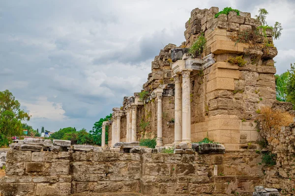 Las ruinas del ágora en Side, Biblioteca, Antalya, Turquía — Foto de Stock