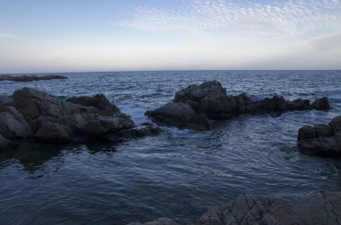 Akdeniz kıyısında günbatımı