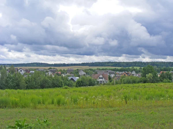 Paisagem Rústica Pitoresca Aldeia Bielorrússia Tempo Nublado — Fotografia de Stock