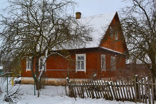 Antyczny Drewniany Tradycyjny Dom Rosyjski Kolor Grenadine Vintage Białorusi — Zdjęcie stockowe