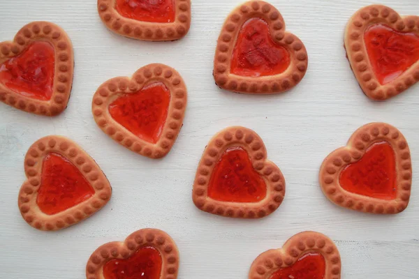 Biscoito Forma Corações Vermelhos Cartão Presente Padaria Romântica Biscoito Fundo — Fotografia de Stock