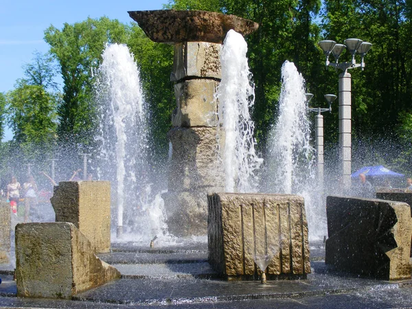 Fontana Nel Parco Fluviale Minsk — Foto Stock