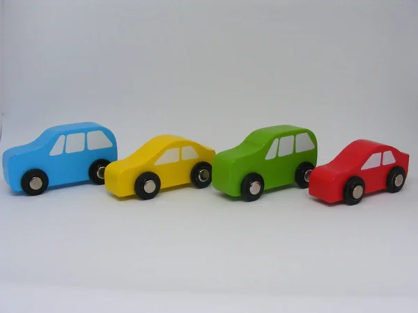 Carros Brinquedo Coloridos Madeira Isolados Branco — Fotografia de Stock