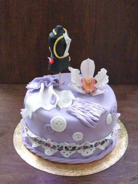 Fondant Bolo Violeta Aniversário Com Manequim Açúcar Orquídea Açúcar — Fotografia de Stock