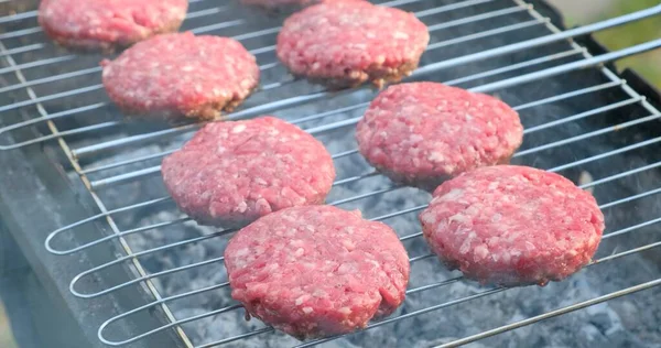 Rind Und Schweinepatty Für Burger Kochschnitzel Auf Mangal Hackfleisch Grillen — Stockfoto