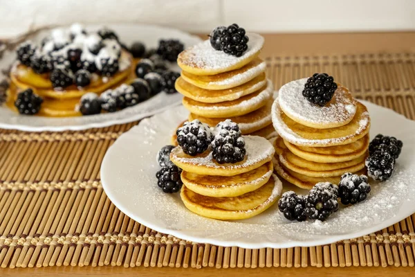 Dessert Breakfast Concept Sugar Powder Being Poured Pancakes Tasty Breakfast — Stock Photo, Image