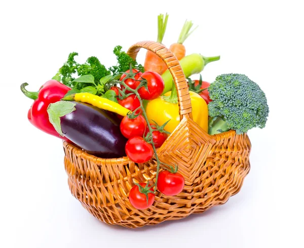 Organic Vegetables Basket White Background — Stock Photo, Image