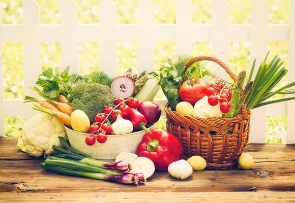 Vista Cerca Verduras Frescas Maduras Arregladas — Foto de Stock