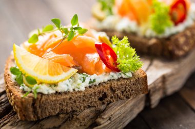 ekmek ile ev yapımı aperatifler görünümünü kapat 