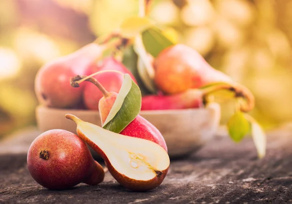 Close View Fresh Pears Wooden Tabletop — Stock Photo, Image