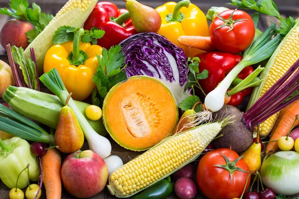 Close View Fresh Arranged Vegetables Fruits Wooden Background — Stock Photo, Image