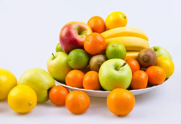 Nahaufnahme Von Frischen Früchten Auf Weißem Hintergrund — Stockfoto