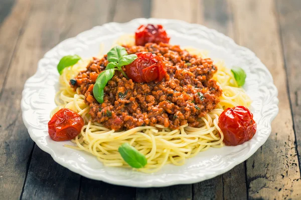 Närbild Bild Italienska Spaghetti Träytan — Stockfoto